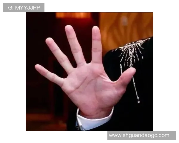 足球明星手相解析揭秘男星命运与性格的奥秘