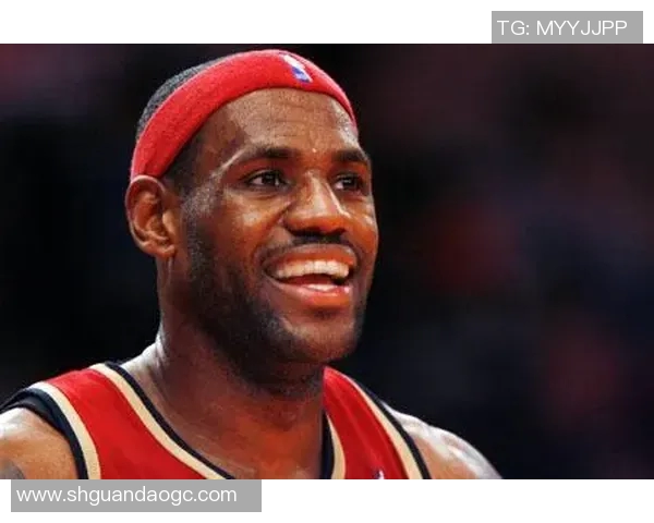 足球明星詹姆斯的年龄揭秘他在足球界的辉煌历程与成就