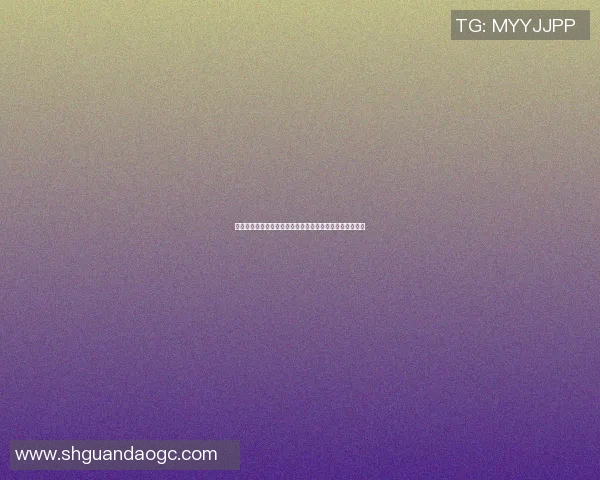 篮球明星握球瞬间展现力量与技巧的完美结合引领全场热潮